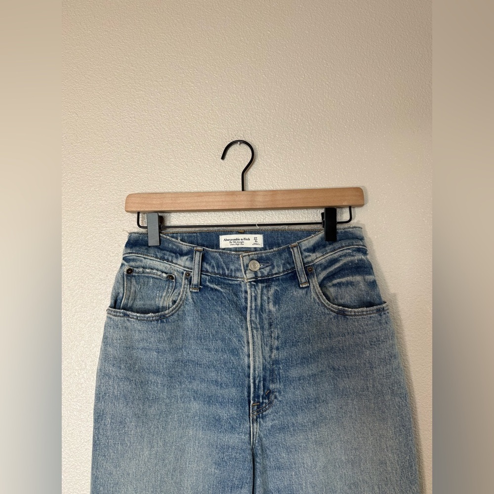 Abercrombie 90s Straight Ultra High Rise Curve Love Split Hem Jeans 27 - Picture 4 of 7
